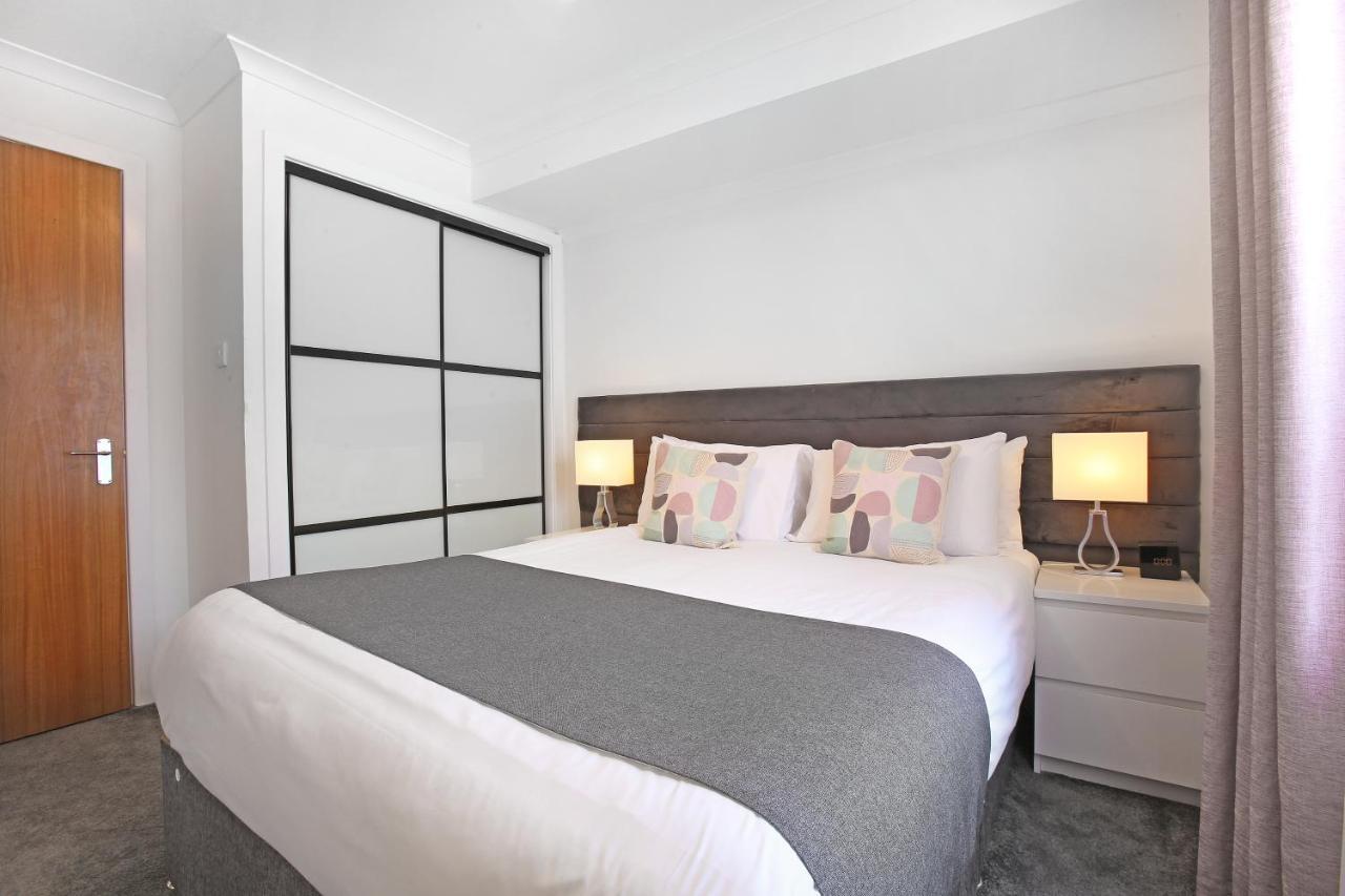 Vkm Apartments Glasgow Bagian luar foto