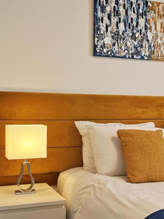 Vkm Apartments Glasgow Bagian luar foto