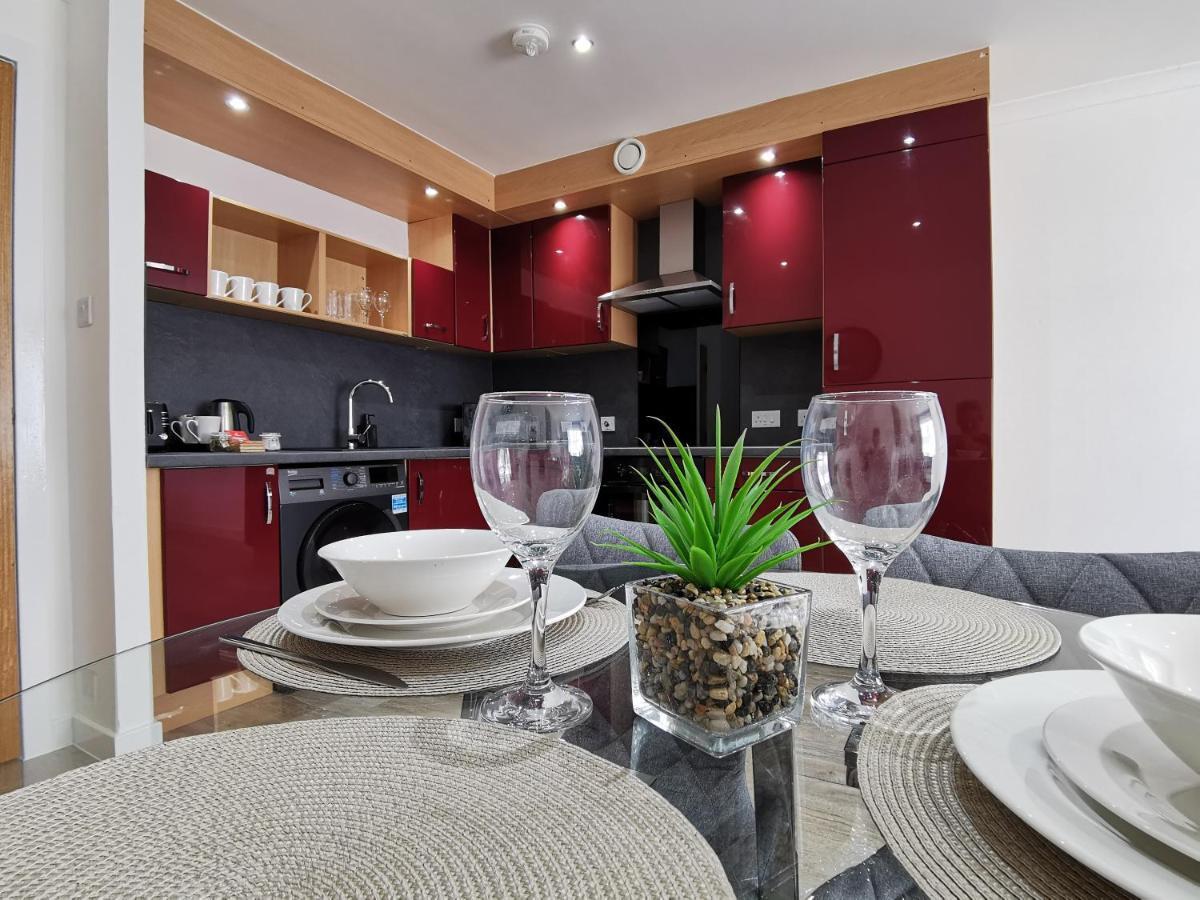 Vkm Apartments Glasgow Bagian luar foto