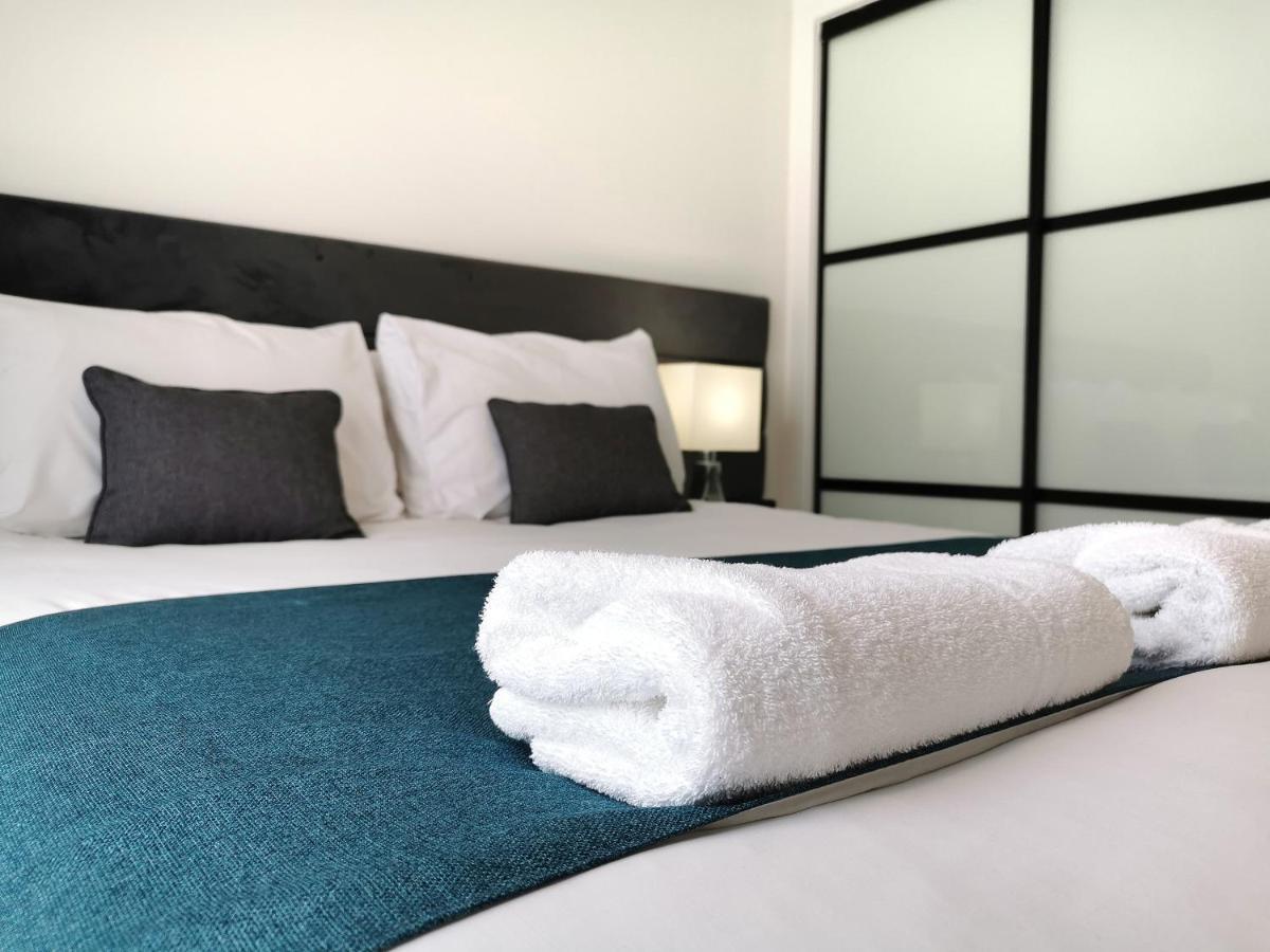 Vkm Apartments Glasgow Bagian luar foto