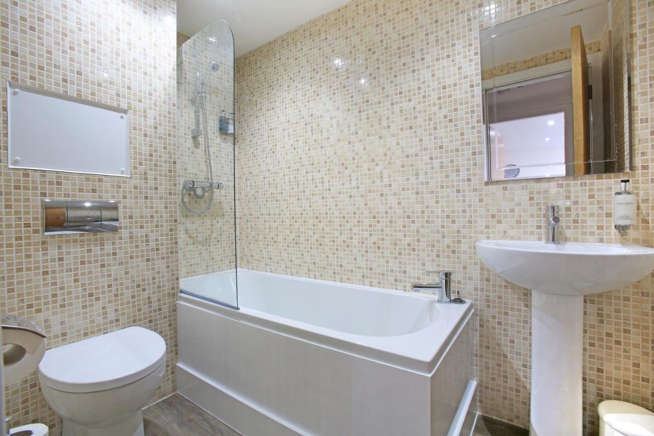 Vkm Apartments Glasgow Bagian luar foto