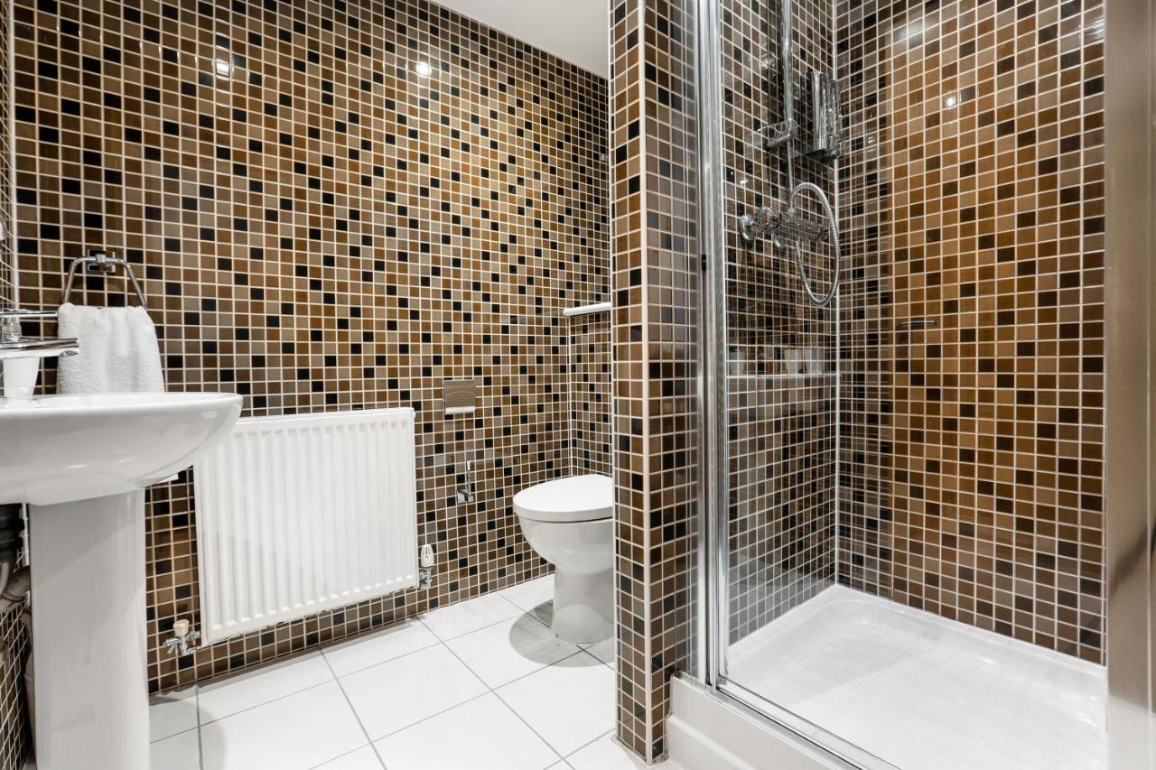 Vkm Apartments Glasgow Bagian luar foto