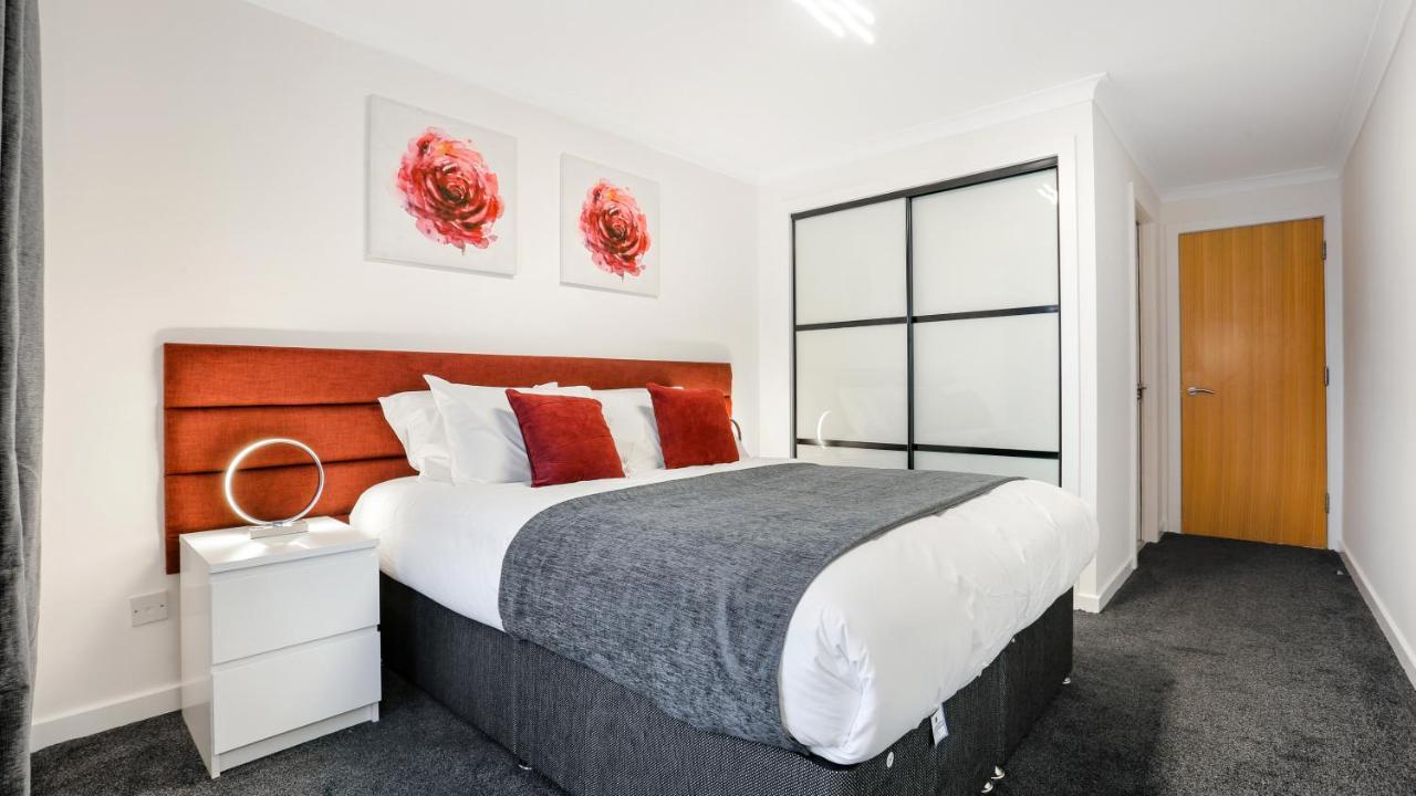 Vkm Apartments Glasgow Bagian luar foto