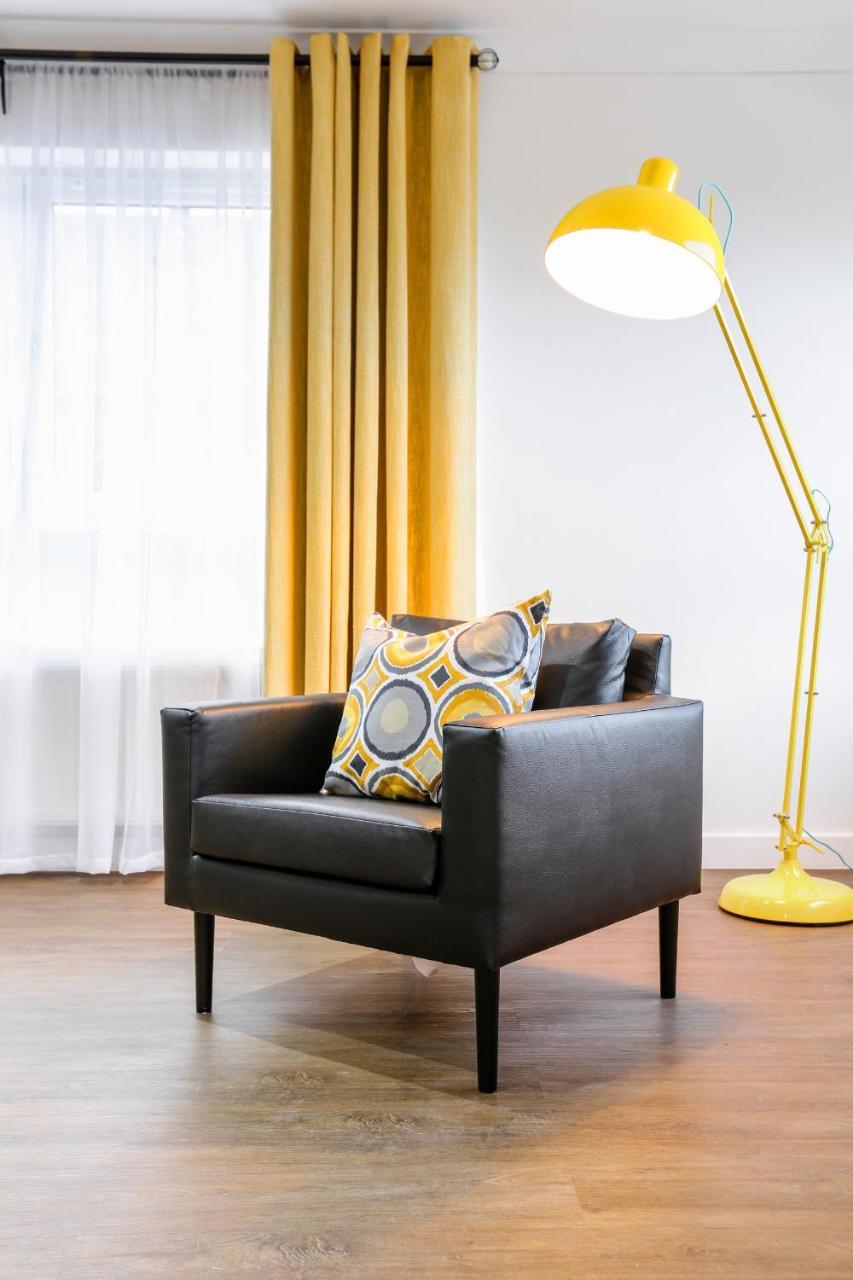 Vkm Apartments Glasgow Bagian luar foto